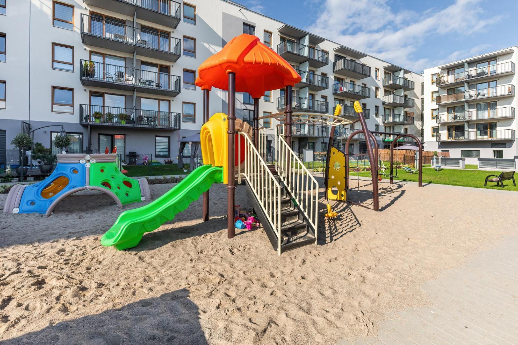 Color Apartament Black & White Kolobrzeg
